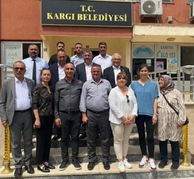 CHP Heyeti'nden Dereli'ye kutlama ziyareti